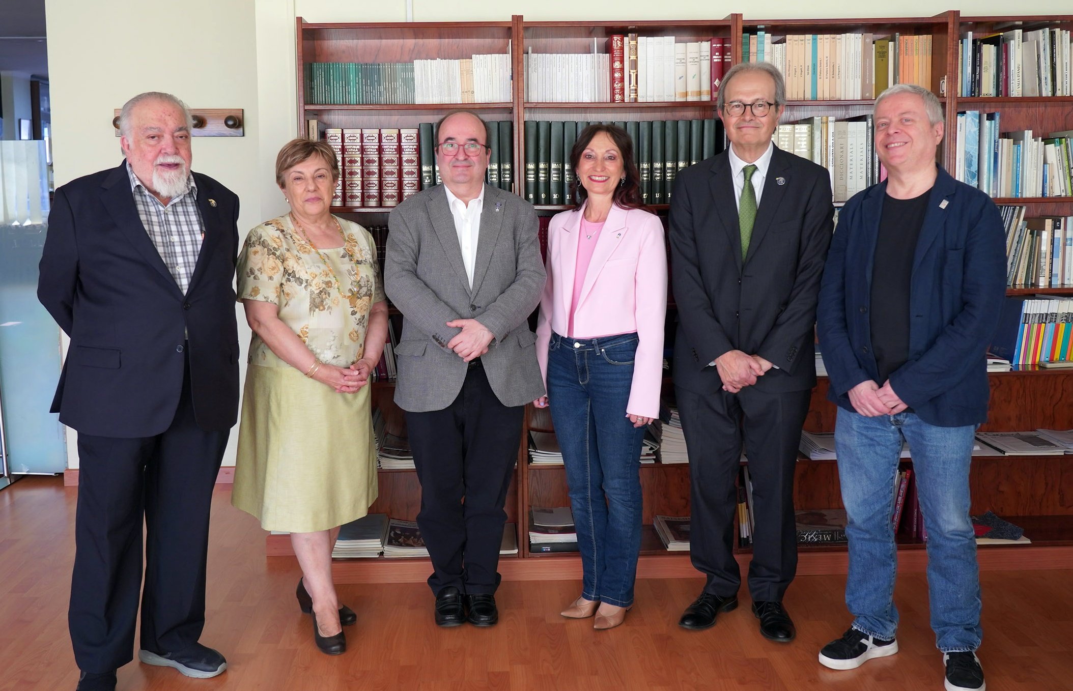 Integrantes de la reunión mantenida entre el embajador delegado permanente de España ante la Unesco y los representantes del mundo belenista, en la sede del ENS el pasado miércoles 8 de mayo de 2024
